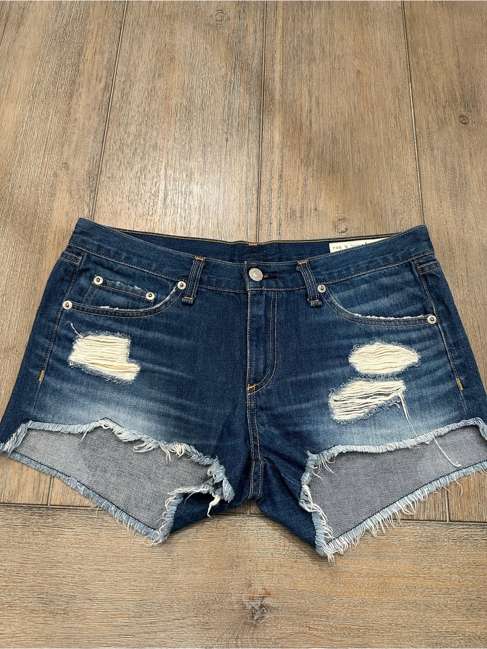 Rag & Bone Women’s Cutoff Denim Shorts in Freeport Wash | Size 27